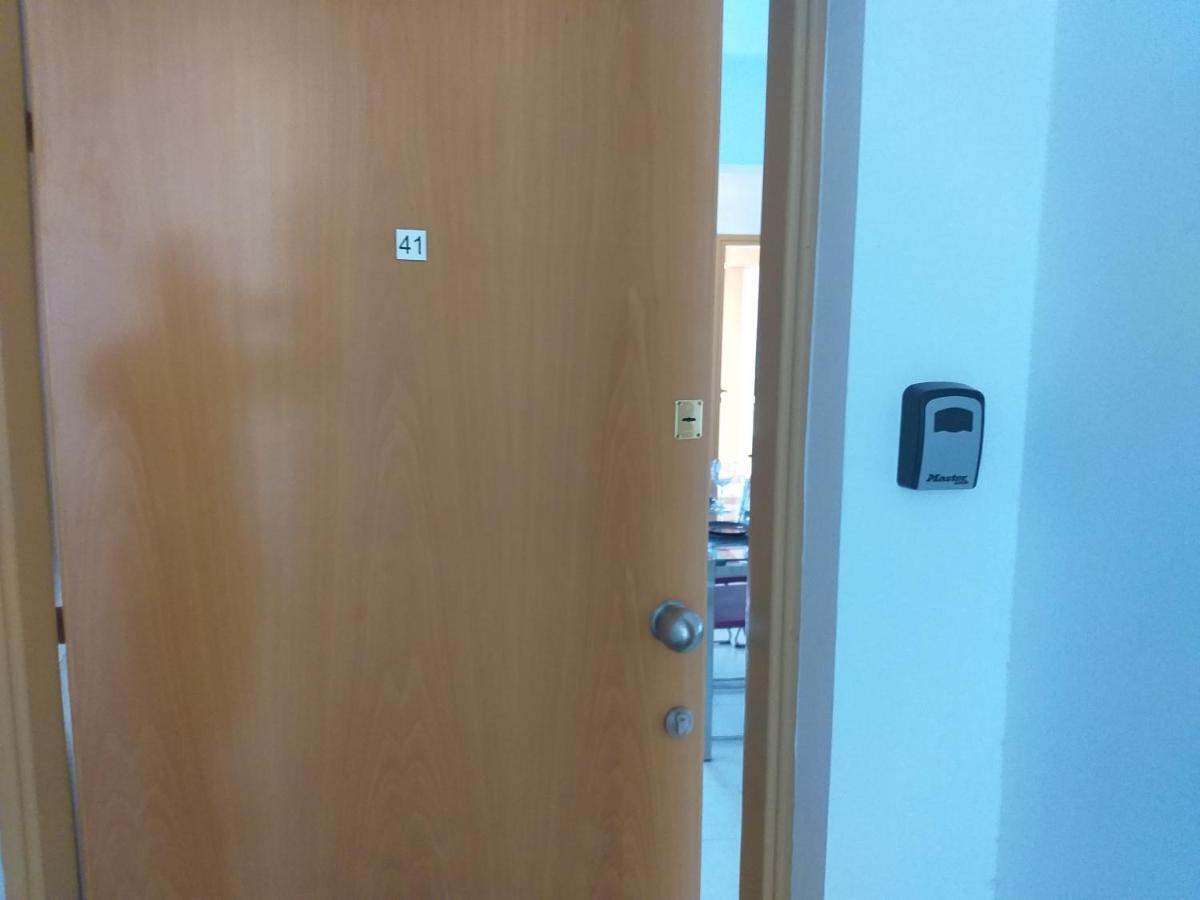 Horizon Luxury Apartment 4 Ларнака Екстер'єр фото